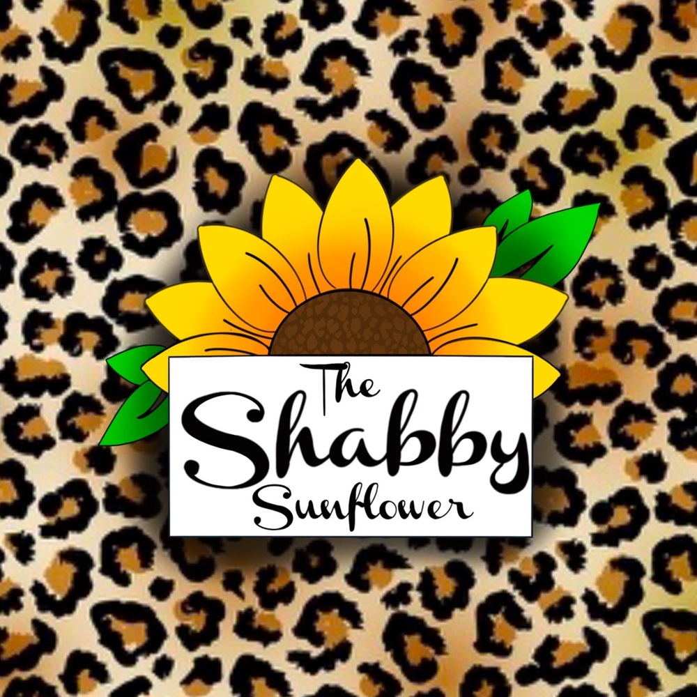 Lynx Women's Unleashed V-Neck Solid Scrub Top - Picture 2 of 4